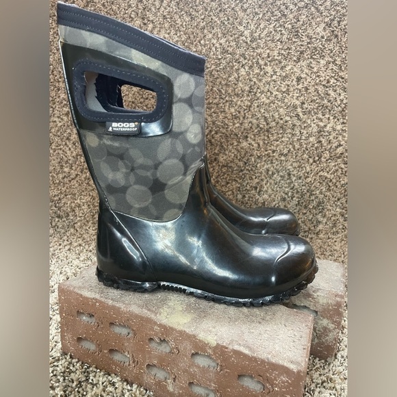 Bogs Other - BOGS Classic High Youth Size 2 Waterproof Winter Boots Black Unisex Pull-On EUC